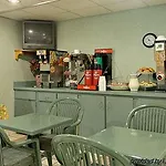 Days Inn By Wyndham Milan Sandusky South 