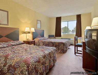 Days By Wyndham Sandusky South Hotel 2*