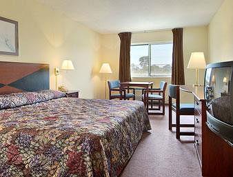 Hotel Days By Wyndham Sandusky South 2*