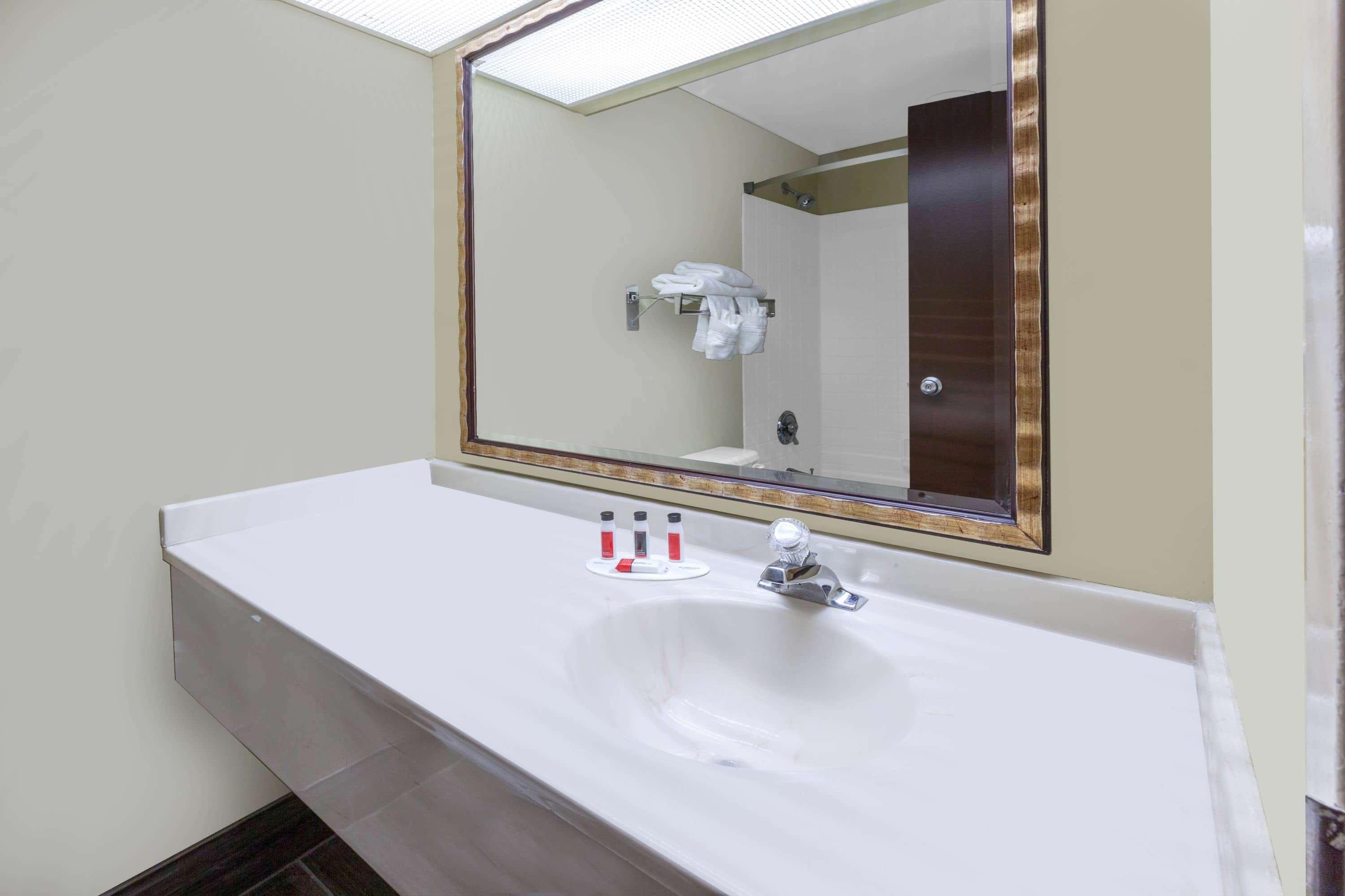 Hotel Days By Wyndham Sandusky South Milan