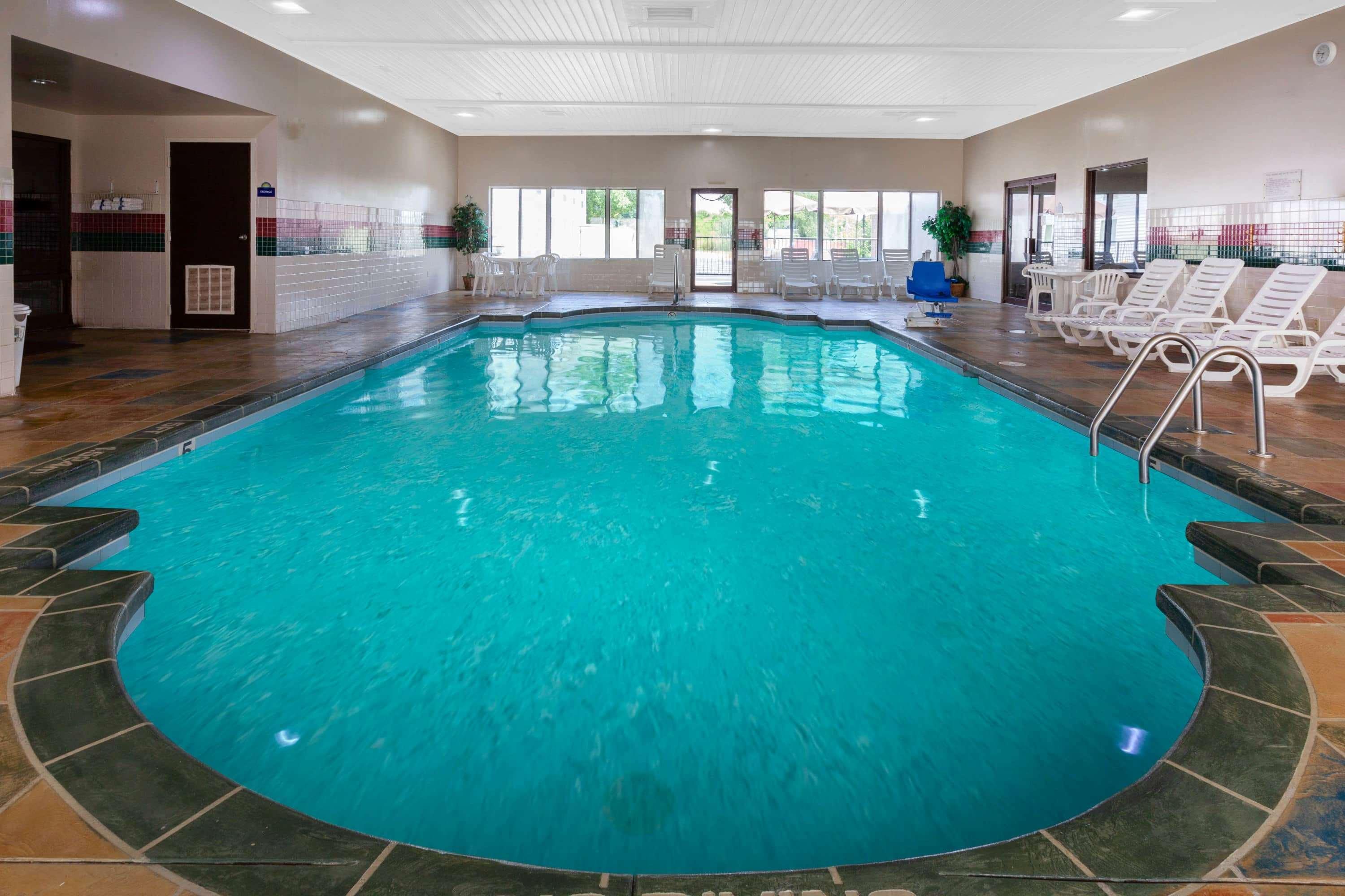 Hotel Days By Wyndham Sandusky South 2*