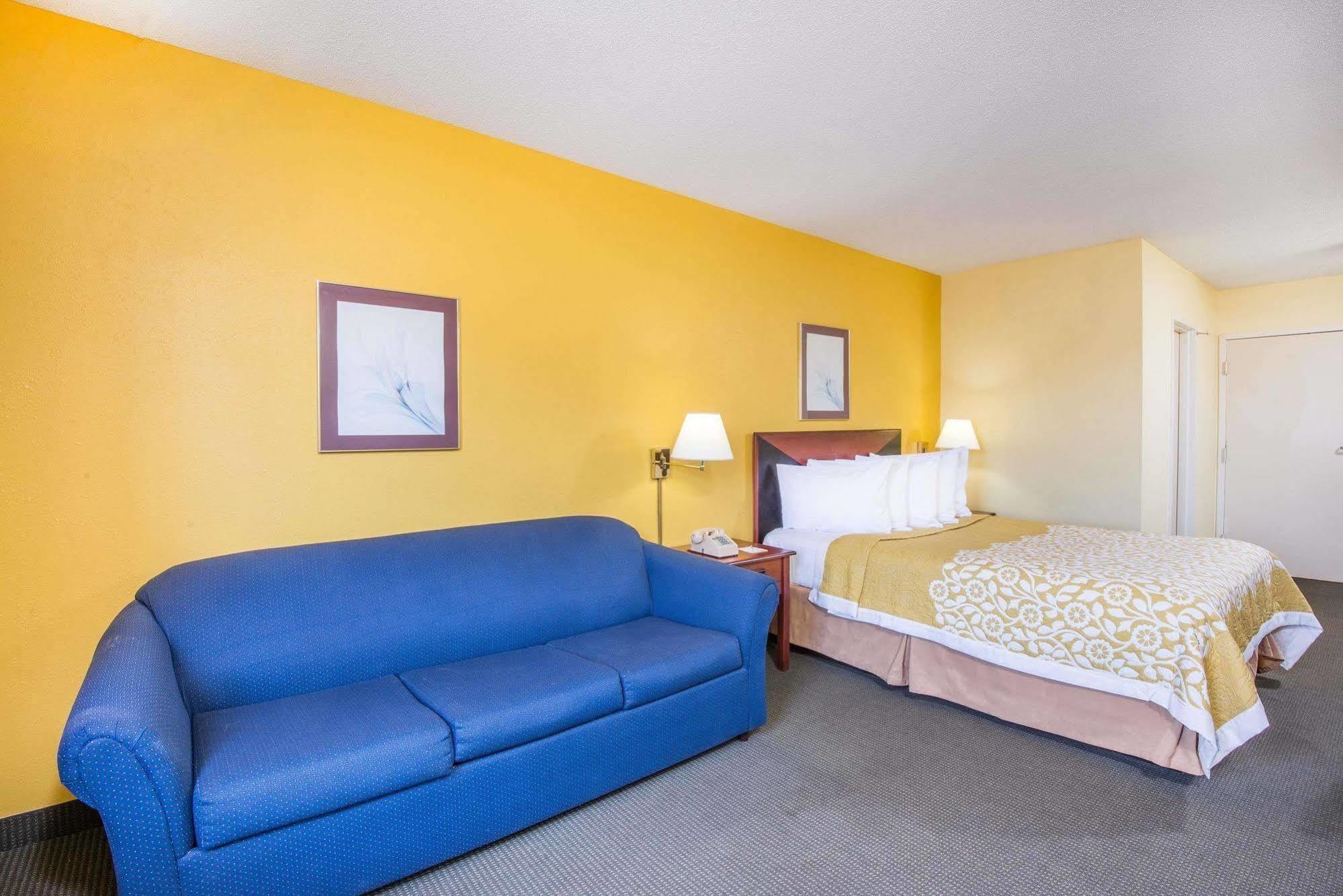 Hotel Days By Wyndham Sandusky South