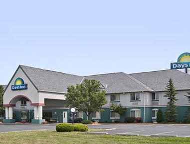 Hotel Days By Wyndham Sandusky South